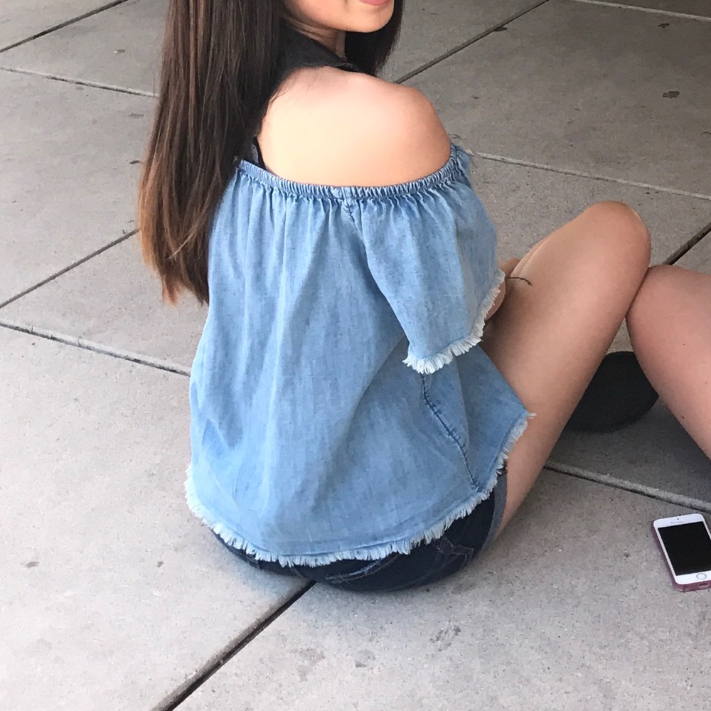 🔴SOLD🔴 Denim Off The Shoulder Top